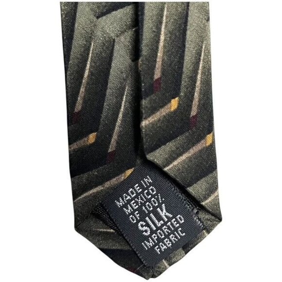 Vintage Y2K Bill Blass Black Label 100% Silk Necktie – Chevron Geometric Pattern - Picture 3 of 4